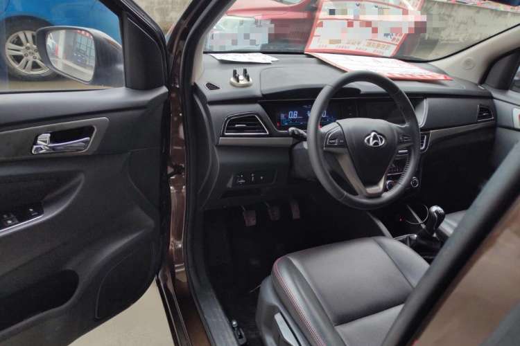 Used CHANGAN KAICHENG Oushang A600 2017 1.5L Manual Luxury Model Interior 2