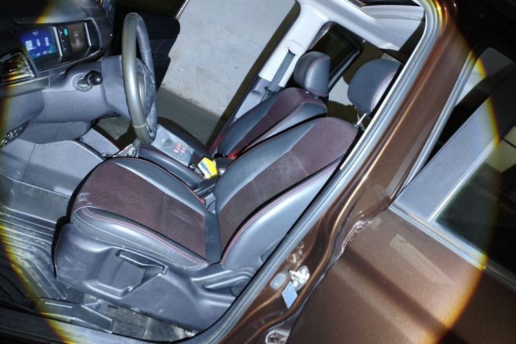 Used CHANGAN KAICHENG Oushang A600 2017 1.5L Manual Luxury Version Left Front Seat