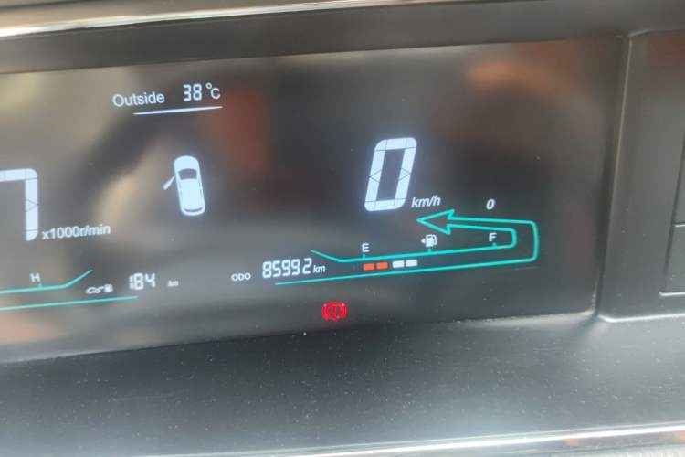 Used CHANGAN KAICHENG Oushang A600 2017 1.5L Manual Elite Model Odometer Close Up
