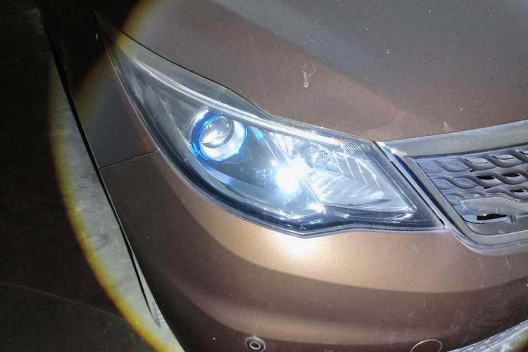 Used CHANGAN KAICHENG Oushang A600 2017 1.5L Manual Luxury Version Right Front Headlight
