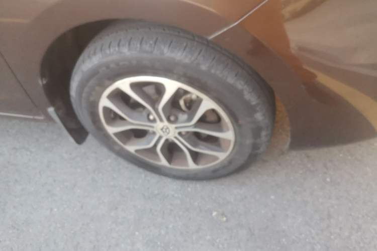 Used CHANGAN KAICHENG Oushang A600 2017 1.5L Manual Luxury Model Right Front Wheel Hub