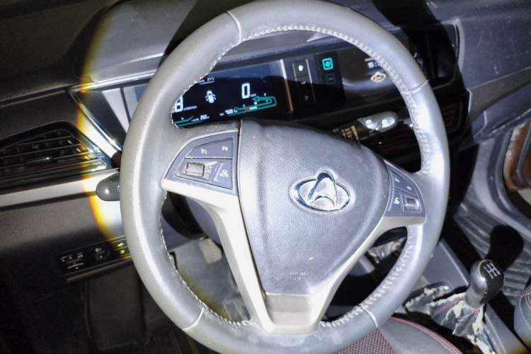 Used CHANGAN KAICHENG Oushang A600 2017 1.5L Manual Luxury Version Steering Wheel