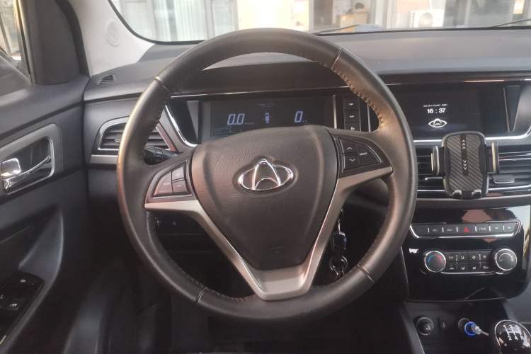 Used CHANGAN KAICHENG Oushang A600 2017 1.5L Manual Luxury Model Steering Wheel