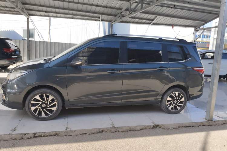 Used CHANGAN KAICHENG Oushang A600 2017 1.5L Manual Smart Connect Version Exterior 3