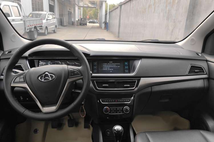 Used CHANGAN KAICHENG Oushang A600 2017 1.5L Manual Luxury Model Interior 3