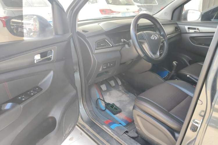Used CHANGAN KAICHENG Oushang A600 2017 1.5L Manual Smart Connect Version Interior 3