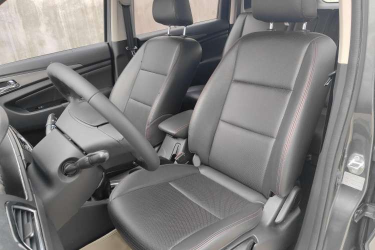 Used CHANGAN KAICHENG Oushang A600 2017 1.5L Manual Luxury Model Left Front Seat