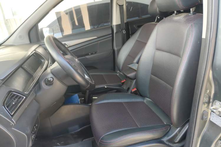 Used CHANGAN KAICHENG Oushang A600 2017 1.5L Manual Smart Connect Version Left Front Seat