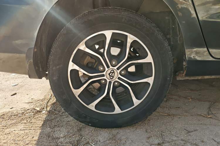 Used CHANGAN KAICHENG Oushang A600 2017 1.5L Manual Standard Edition Right Rear Wheel Hub