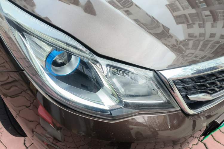 Used CHANGAN KAICHENG Oushang A600 2017 1.5L Manual Luxury Version Right Front Headlight