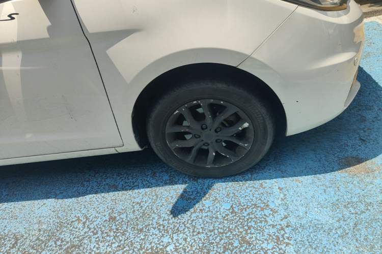 Used CHANGAN KAICHENG Oushang A600 2017 1.5L Manual Luxury Model Right Front Wheel Hub