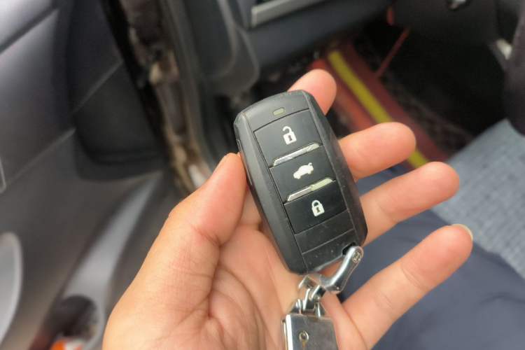 Used CHANGAN KAICHENG Oushang A600 2017 1.5L Manual Luxury Version Vehicle Key