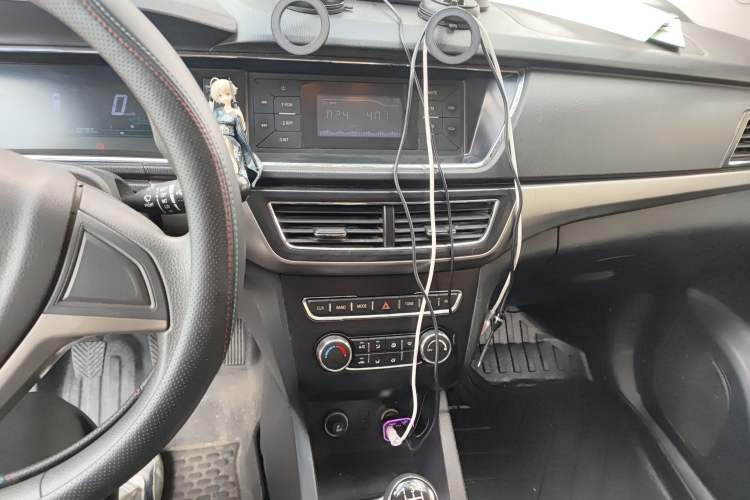 Used CHANGAN KAICHENG Oushang A600 2017 1.5L Manual Standard Edition Audio And AC Panel