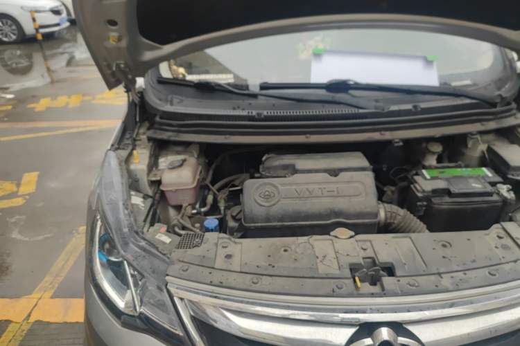 Used CHANGAN KAICHENG Oushang A600 2017 1.5L Manual Standard Edition Engine Bay Right