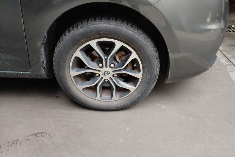 Used CHANGAN KAICHENG Oushang A600 2017 1.5L Manual Standard Edition Right Front Wheel Hub