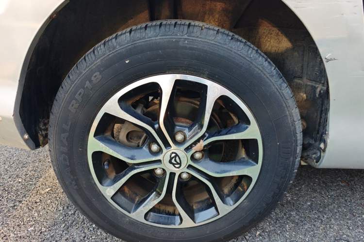 Used CHANGAN KAICHENG Oushang A600 2017 1.5L Manual Luxury Model Right Front Wheel Hub