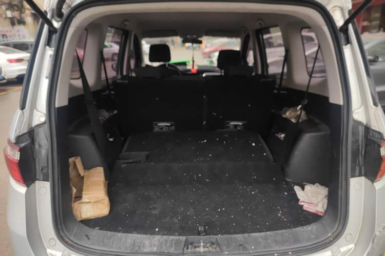 Used CHANGAN KAICHENG Oushang A600 2017 1.5L Manual Standard Edition Trunk