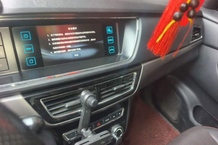 Used CHANGAN KAICHENG Oushang A600 2017 1.5L Manual Luxury Model Audio And AC Panel