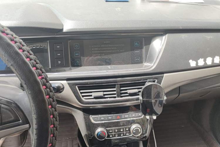Used CHANGAN KAICHENG Oushang A600 2017 1.5L Manual Luxury Model Audio And AC Panel