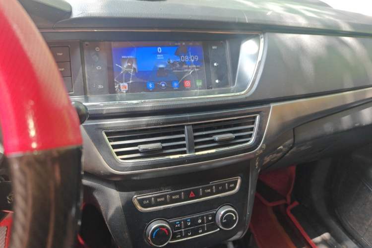 Used CHANGAN KAICHENG Oushang A600 2017 1.5L Manual Standard Edition Audio And AC Panel