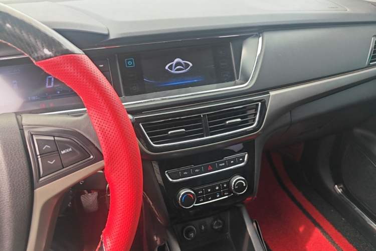 Used CHANGAN KAICHENG Oushang A600 2017 1.5L Manual Luxury Model Audio And AC Panel