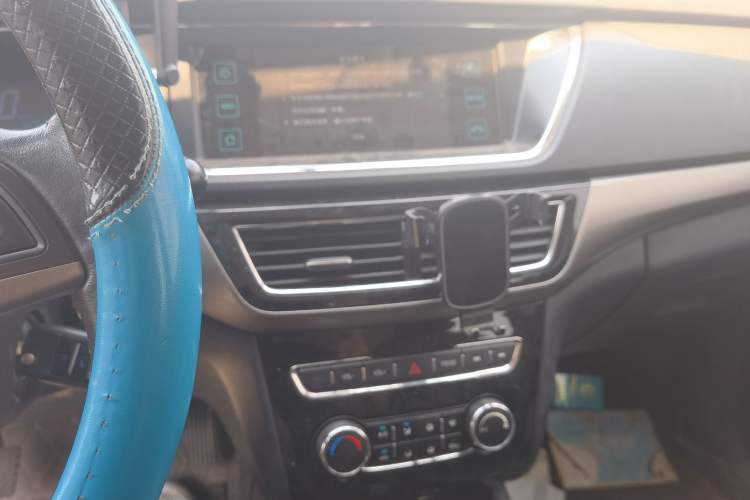 Used CHANGAN KAICHENG Oushang A600 2017 1.5L Manual Luxury Model Audio And AC Panel