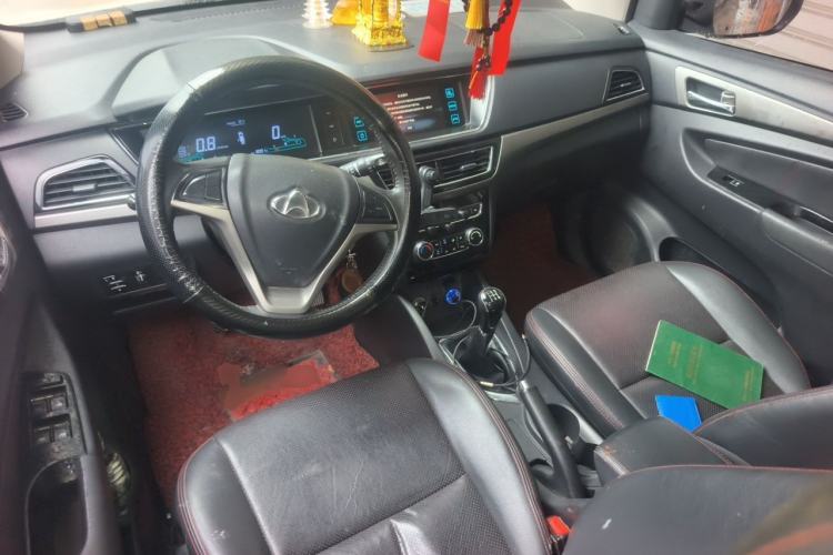 Used CHANGAN KAICHENG Oushang A600 2017 1.5L Manual Luxury Model Center Console