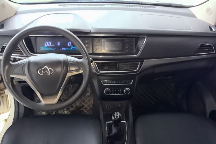 Used CHANGAN KAICHENG Oushang A600 2017 1.5L Manual Standard Edition Center Console