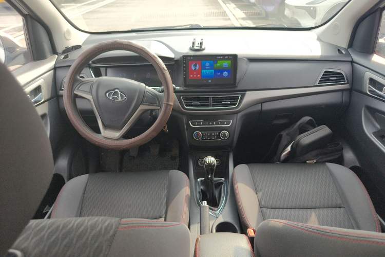 Used CHANGAN KAICHENG Oushang A600 2017 1.5L Manual Standard Edition Center Console