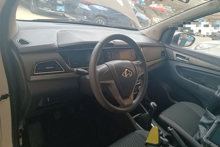 Used CHANGAN KAICHENG Oushang A600 2017 1.5L Manual Standard Edition Center Console