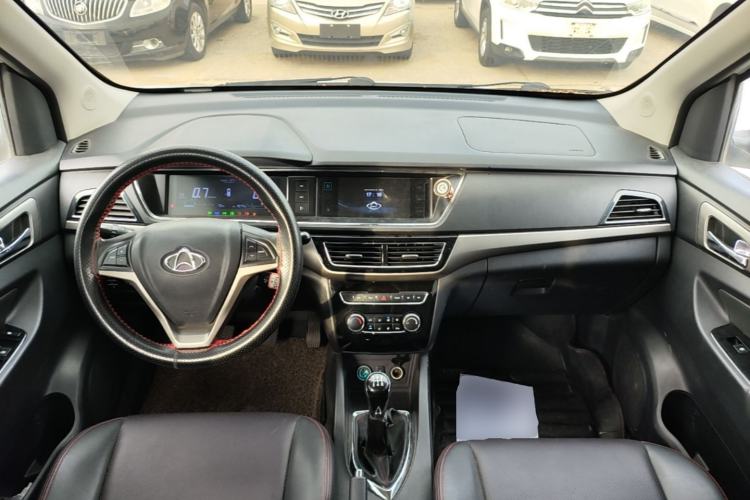 Used CHANGAN KAICHENG Oushang A600 2017 1.5L Manual Luxury Model Center Console