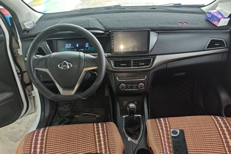 Used CHANGAN KAICHENG Oushang A600 2017 1.5L Manual Standard Edition Center Console