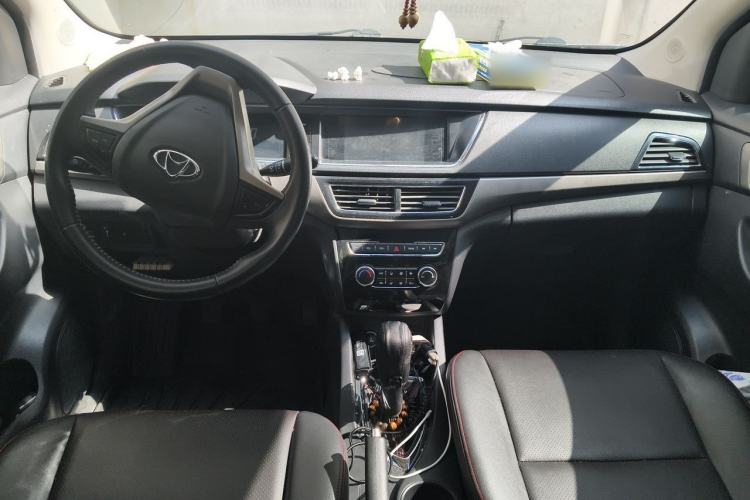 Used CHANGAN KAICHENG Oushang A600 2017 1.5L Manual Smart Connect Version Center Console