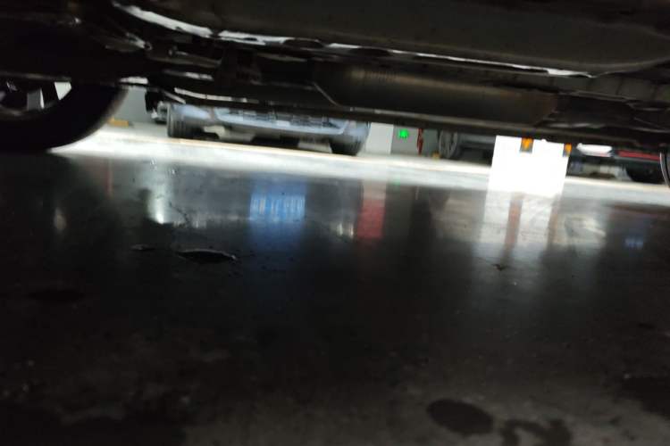 Used CHANGAN KAICHENG Oushang A600 2017 1.5L Manual Smart Connect Version Chassis Front Left