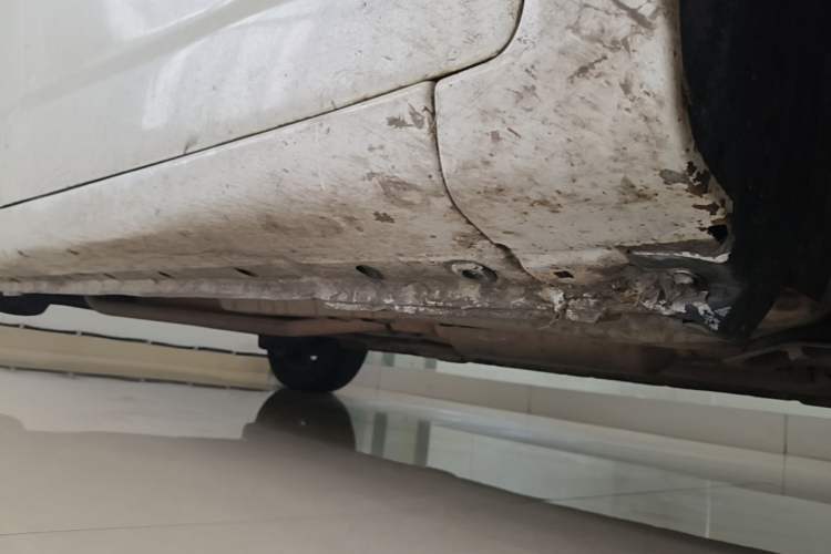 Used CHANGAN KAICHENG Oushang A600 2017 1.5L Manual Standard Edition Chassis Front Right