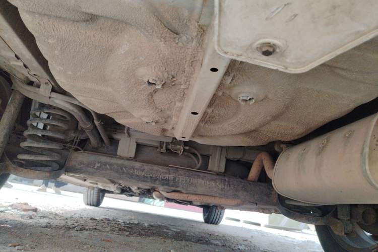 Used CHANGAN KAICHENG Oushang A600 2017 1.5L Manual Standard Edition Chassis Rear