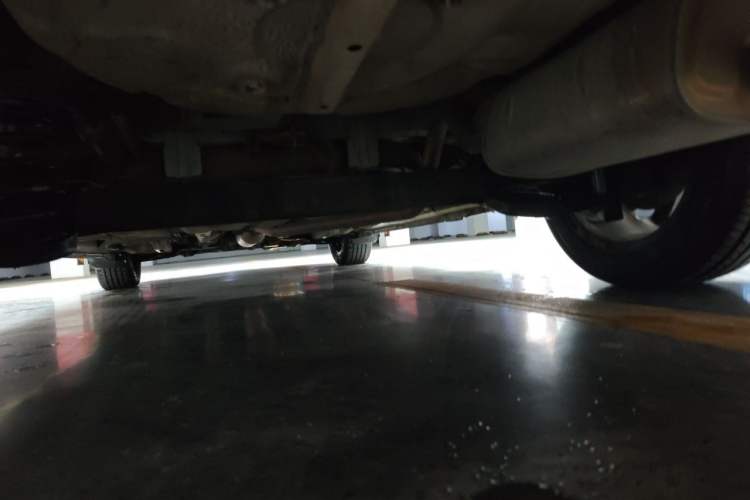 Used CHANGAN KAICHENG Oushang A600 2017 1.5L Manual Smart Connect Version Chassis Rear