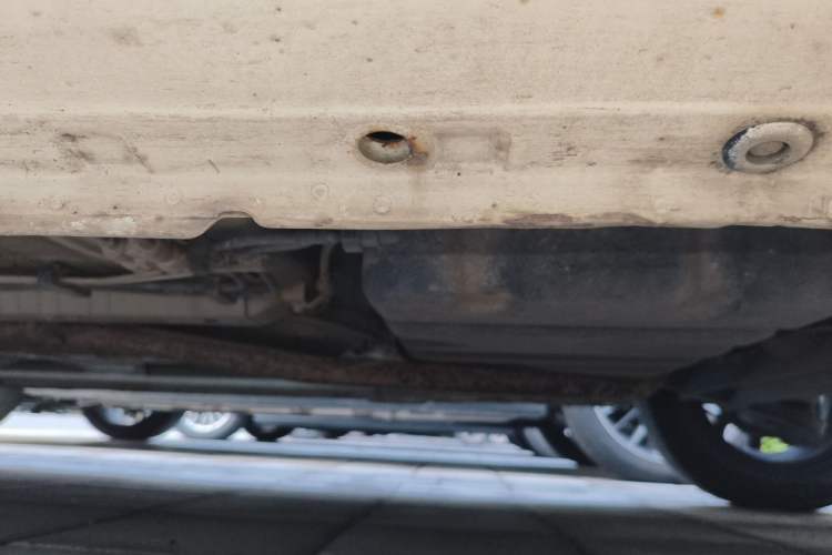 Used CHANGAN KAICHENG Oushang A600 2017 1.5L Manual Standard Edition Chassis Rear Left