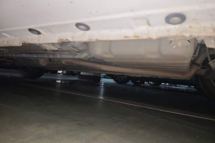 Used CHANGAN KAICHENG Oushang A600 2017 1.5L Manual Luxury Model Chassis Rear Left