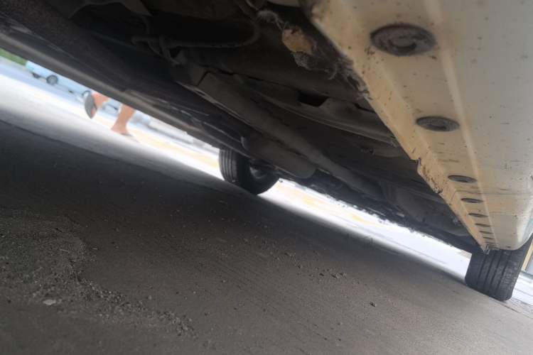 Used CHANGAN KAICHENG Oushang A600 2017 1.5L Manual Standard Edition Chassis Rear Right