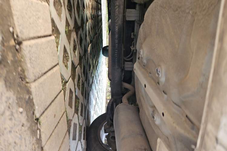 Used CHANGAN KAICHENG Oushang A600 2017 1.5L Manual Luxury Model Chassis Rear