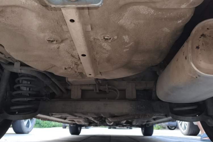 Used CHANGAN KAICHENG Oushang A600 2017 1.5L Manual Standard Edition Chassis Rear