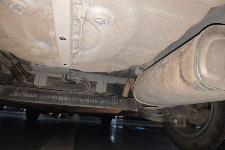 Used CHANGAN KAICHENG Oushang A600 2017 1.5L Manual Luxury Model Chassis Rear