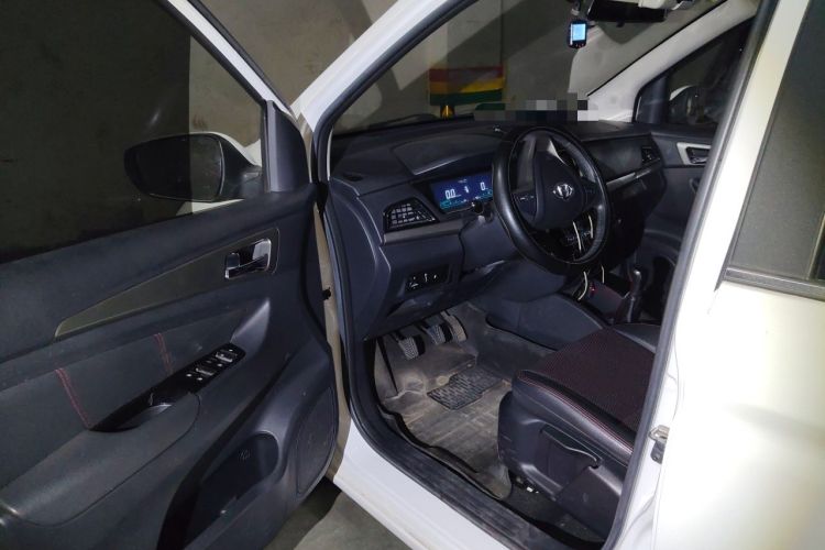 Used CHANGAN KAICHENG Oushang A600 2017 1.5L Manual Luxury Model Driver Seat