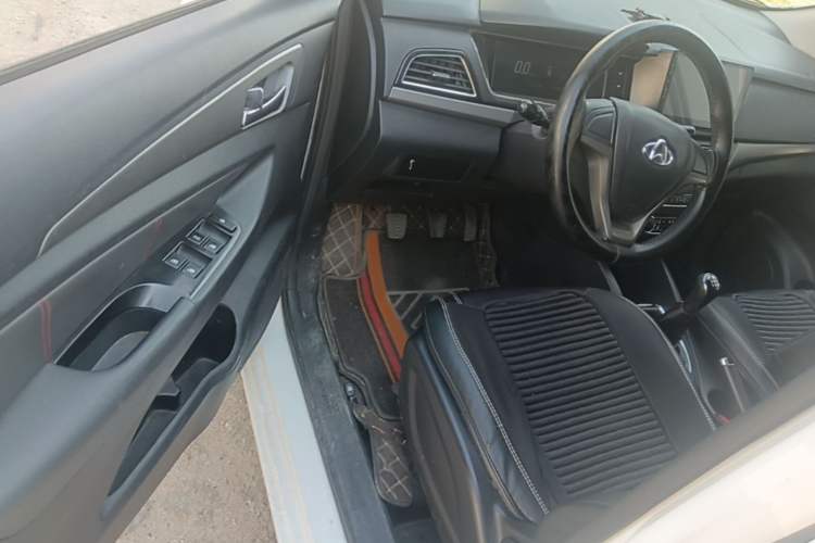 Used CHANGAN KAICHENG Oushang A600 2017 1.5L Manual Standard Edition Driver Seat