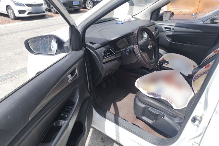 Used CHANGAN KAICHENG Oushang A600 2017 1.5L Manual Luxury Model Driver Seat