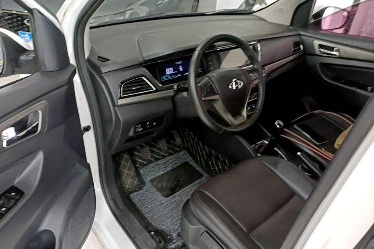 Used CHANGAN KAICHENG Oushang A600 2017 1.5L Manual Luxury Model Driver Seat