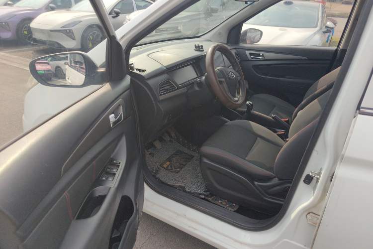 Used CHANGAN KAICHENG Oushang A600 2017 1.5L Manual Standard Edition Driver Seat