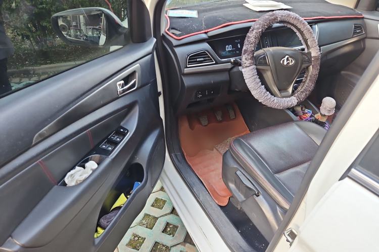 Used CHANGAN KAICHENG Oushang A600 2017 1.5L Manual Luxury Model Driver Seat
