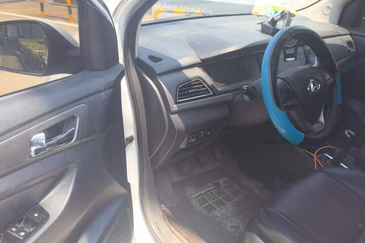 Used CHANGAN KAICHENG Oushang A600 2017 1.5L Manual Luxury Model Driver Seat